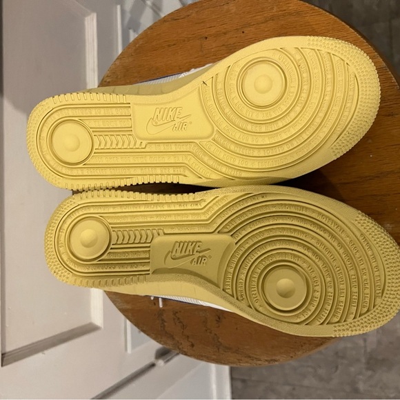 Nike White and Blue Classic Sneakers Air Force 1 Utilize Kid size 5.5 ladies 7 - Picture 6 of 10